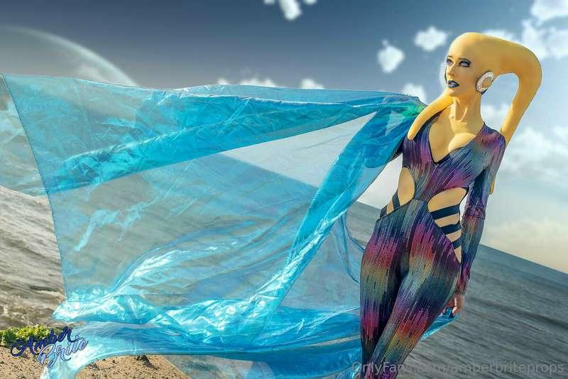 Guess what? It's time for new twi'lek content!

I have so ma..