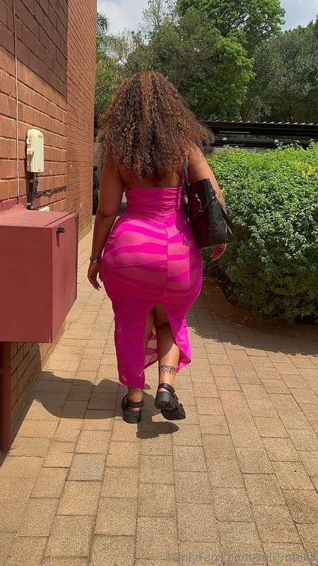 He likes seeing me walk away 💔❤️🍑😛