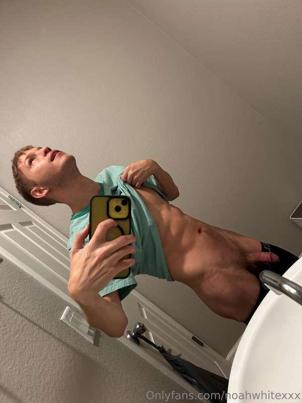 Someone feed me I’m starving today 😅😈