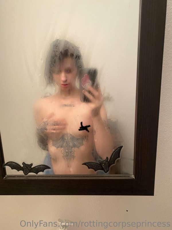 who wants the uncensored version;)
