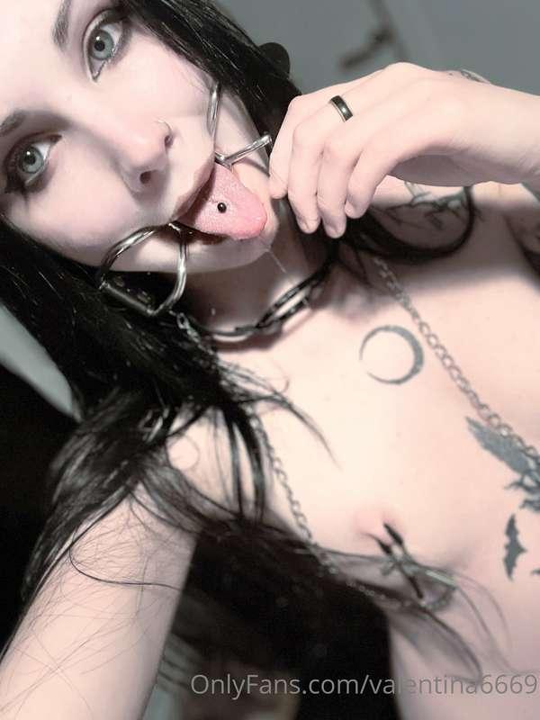 Open wide x