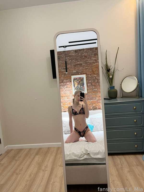lil_mia image #1