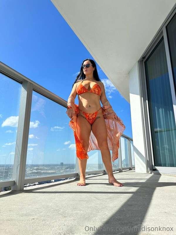 Is your boring gf away? come play with a real SLUT😈