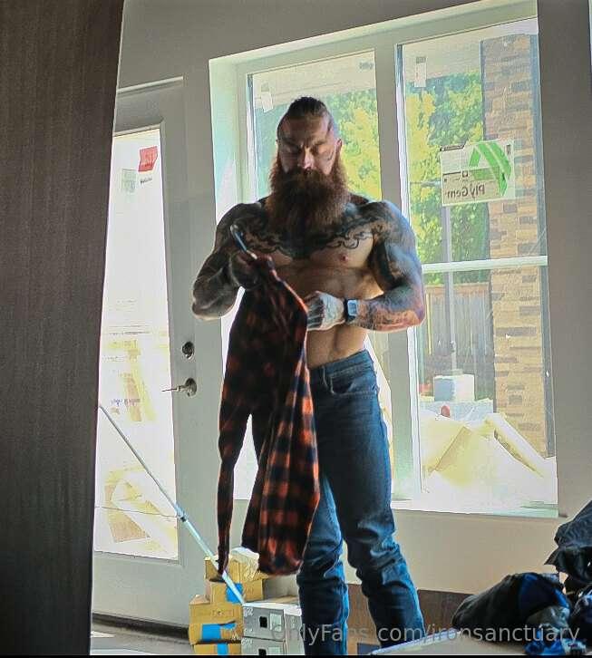 You don’t stare at kings. You bow