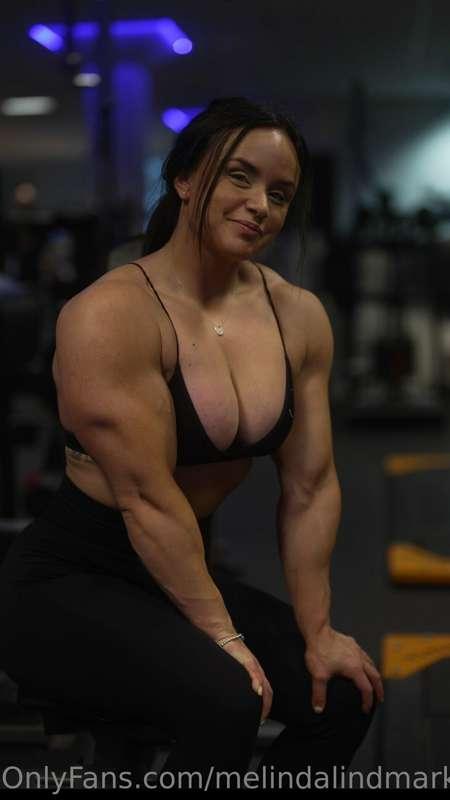 Good pump after chest and shoulders 😏