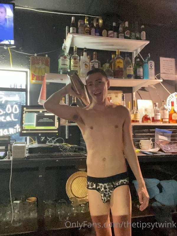 The Tipsy Twink 😉