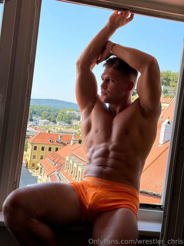 Ever wondered what I look like without this brief?🥵😈