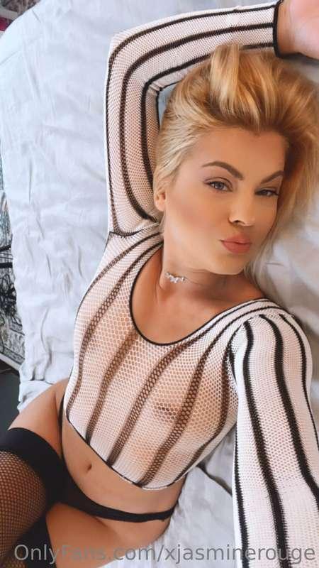 What is the first thing you do in the morning? ☀🥰