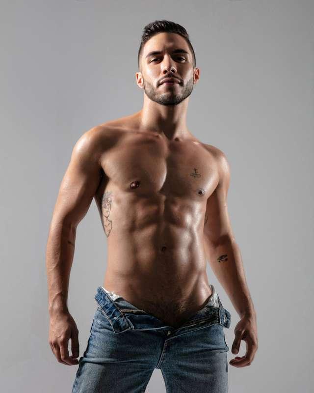 amazing @justlucianx 😳🧨