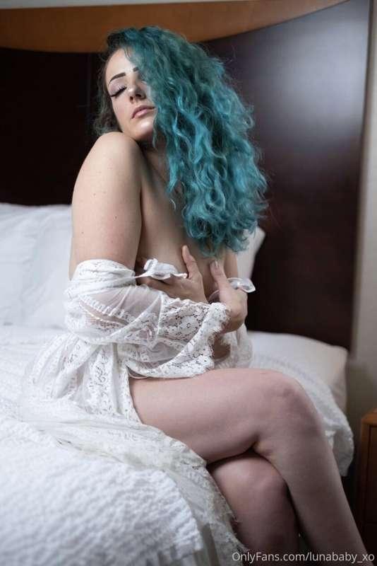It’s the eye contact for me…👀🥵💦 i made some sexy videos this..