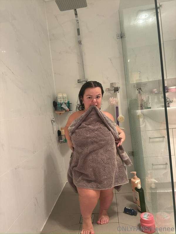 I’m all wet, message me to see more 😈