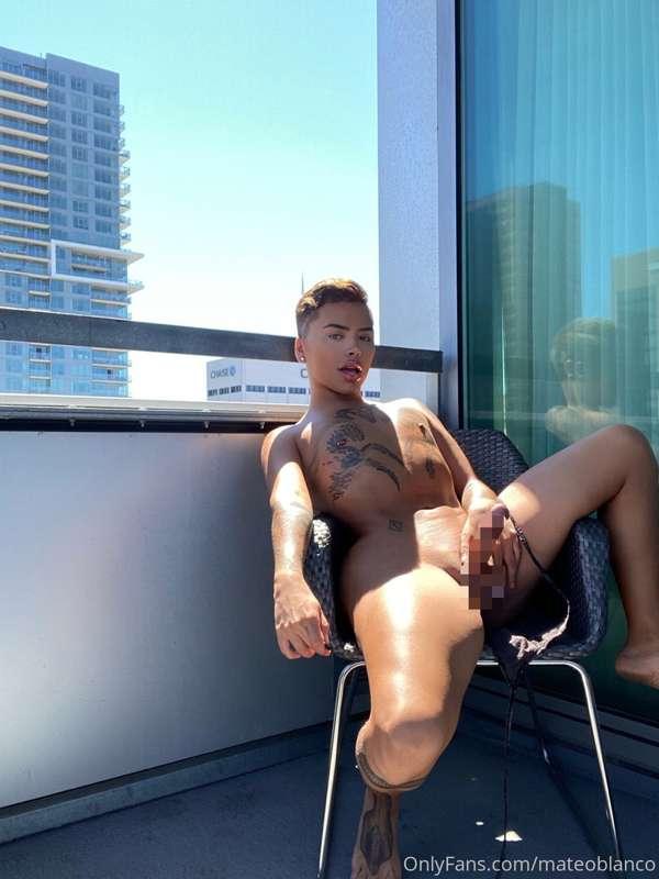 TIP $4 for FULL uncensored hard dick in public photo SET❗️