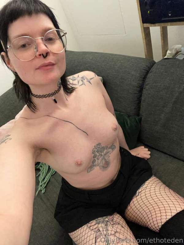 your cute lil goth gf is demanding your attention! maybe rip..