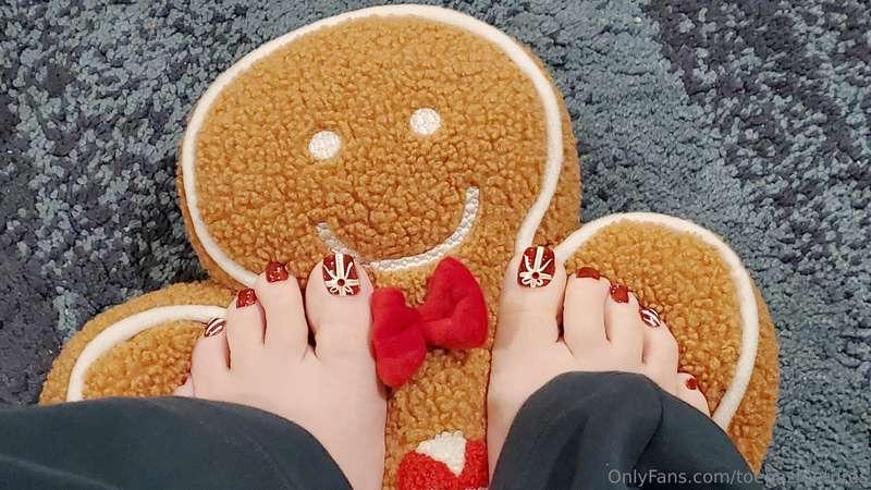 This sweet guy is doing a great job at keeping my feet warm ..