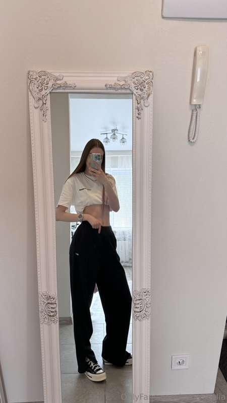 Good morning💋 Planning on going to workout today, will share..