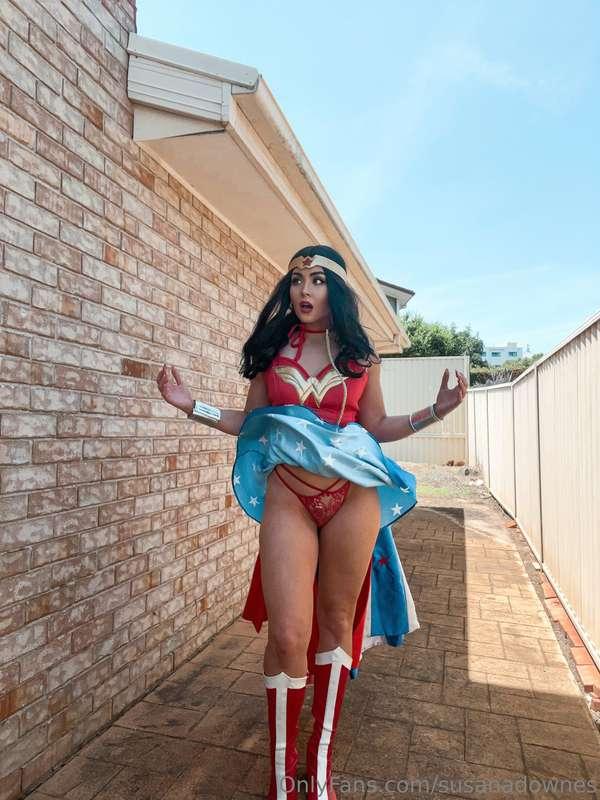 Oopsie.. it's a little windy... 😏 
Did you make it to my liv..