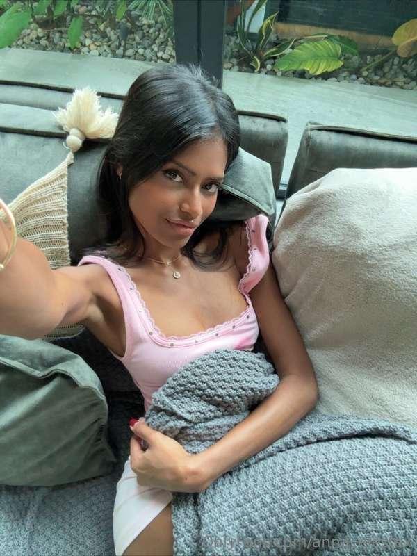 i’m waiting for your message… https://onlyfans.com/annaceles..