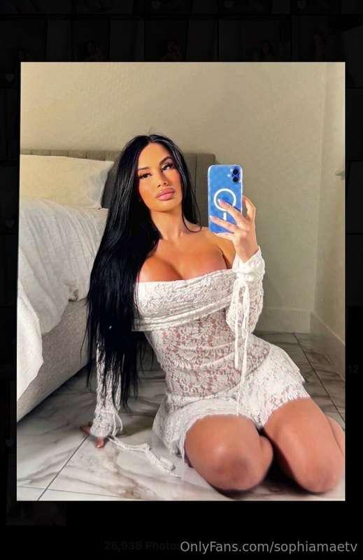 Do I have what it takes to be your girlfriend?☺️
