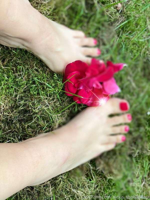 So pretty …. Right ? How does it make you feel? More in priv..