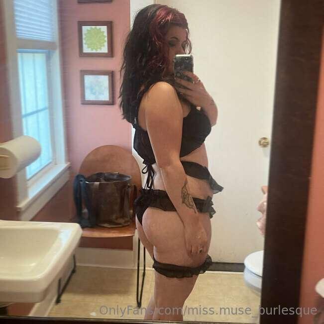 I can’t wait to grow my burlesque wardrobe 👙💝