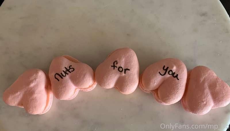 Happy Valentines day!!! Have a fun and kinky evening ;)