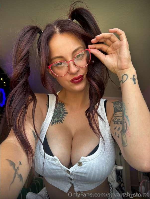 HER PAGE IS FREE AND HER BODY IS INSANNNNEEE 🔥🌶️😍 https://on..