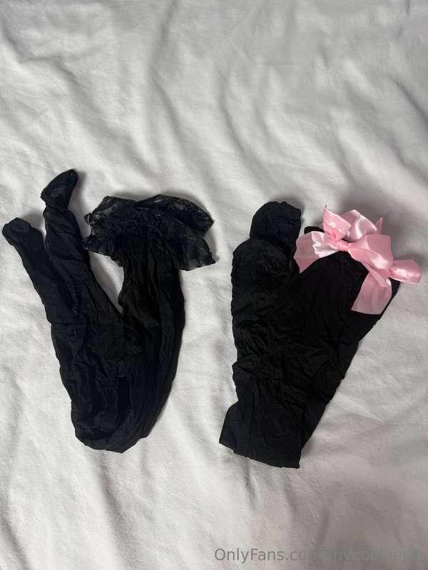 Which stockings should I wear for our Date Night live tonigh..