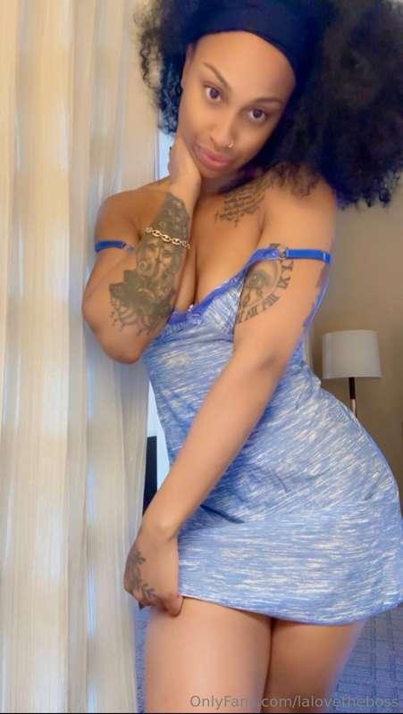 home alone, horny && bored... lookin for someone to keep me ..