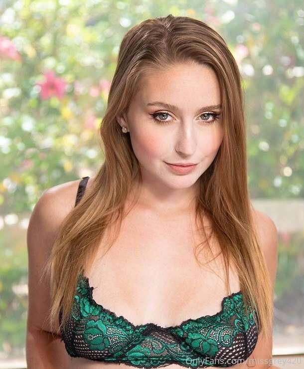 I want to feel your cum all over my face! 🥰  DM me, I need s..