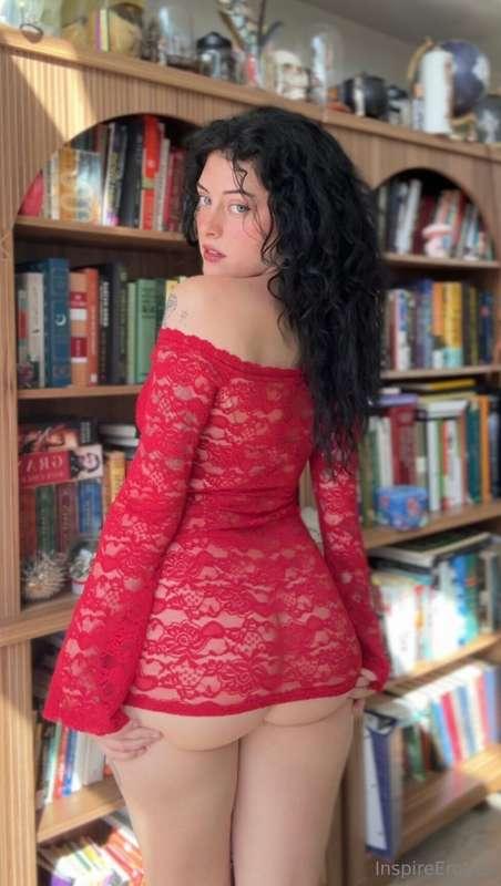 Can’t post this on Instagram for the booty is forbidden ther..