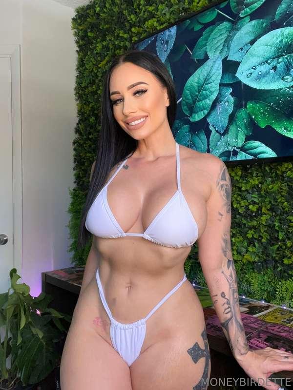 I’m the distraction you didn’t plan for—and you love it.😈