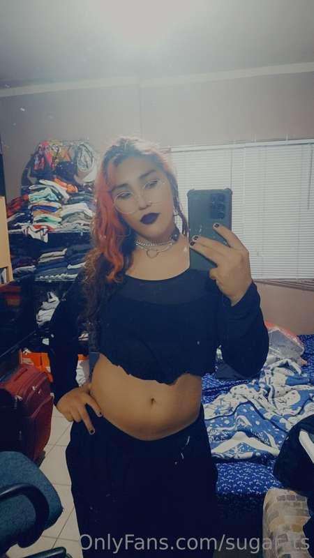 Ya like the goth look? ~♡