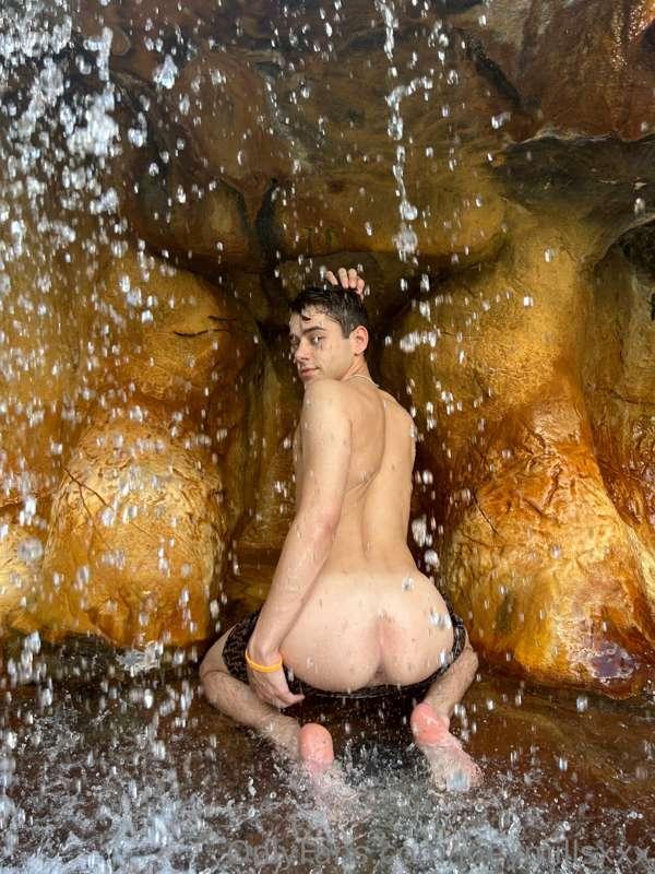 I enjoyed the view, but I'd much rather enjoy a cock in me....
