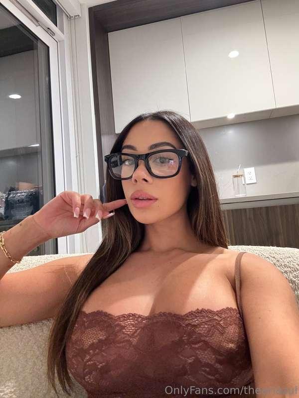 Do you like nerdy girls? 