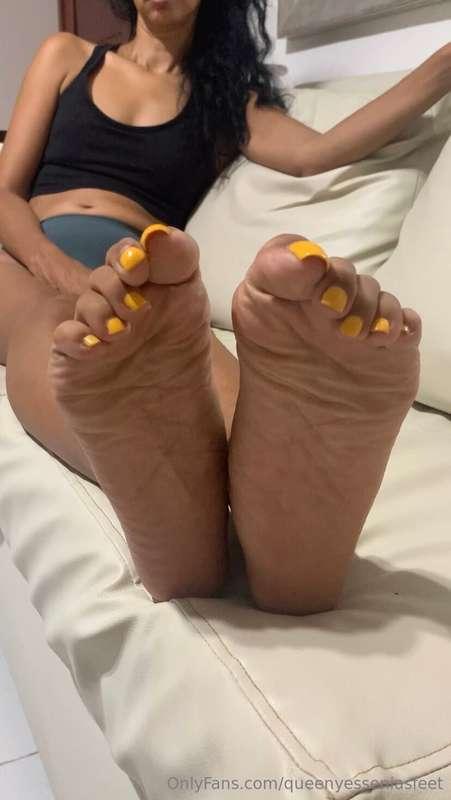 queenyesseniasfeet image #2