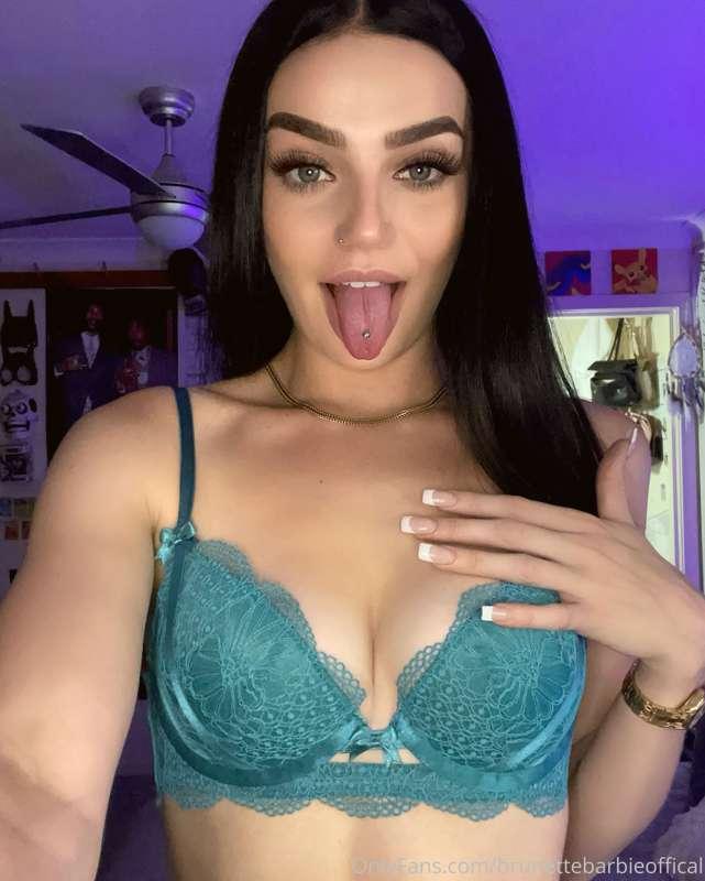 I have secret videos 😏 inbox me to see them
