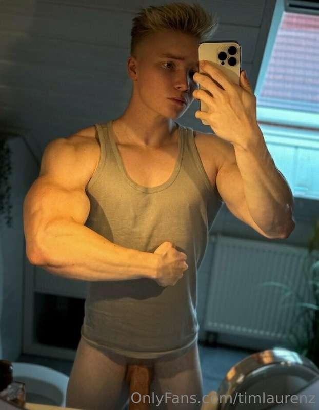 Getting ready for my next Bodybuilding Competition 🍆💪🏼