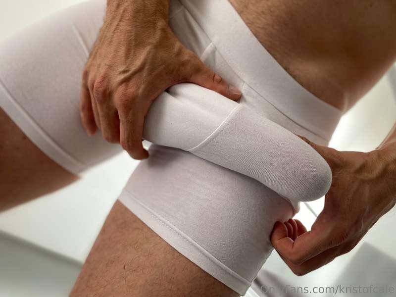 Nice bulge to start your morning, don't you agree?