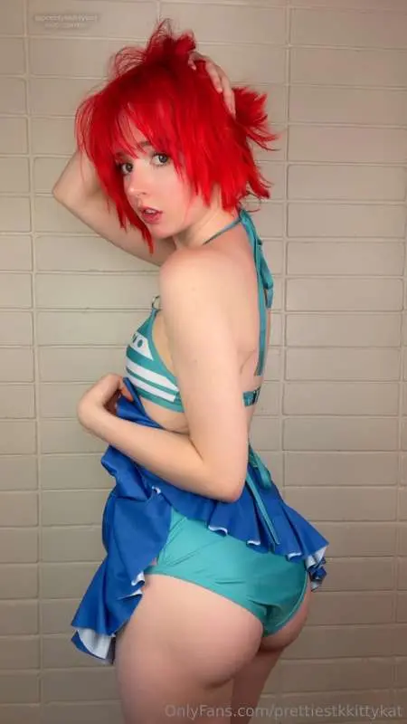 This pussy needs to be played with! 🥵💦