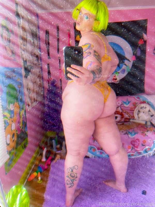 6 feet of pure perfection.