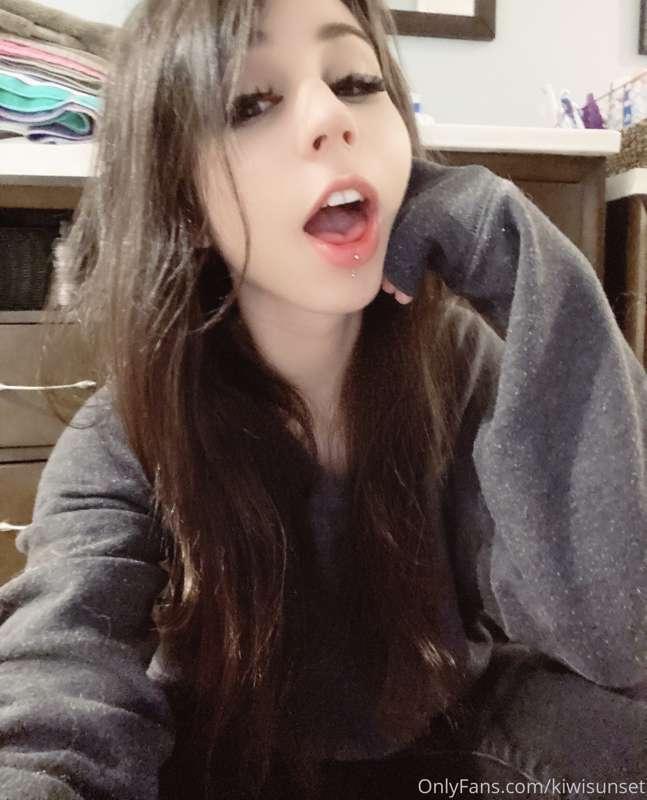 hiiii it’s my face :)
have a good day/evening/night
and thin..