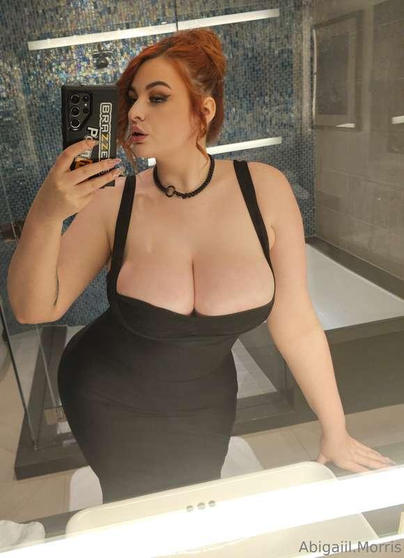 good evening bb, I’m feeling way too cheeky rn 👅 should I be..