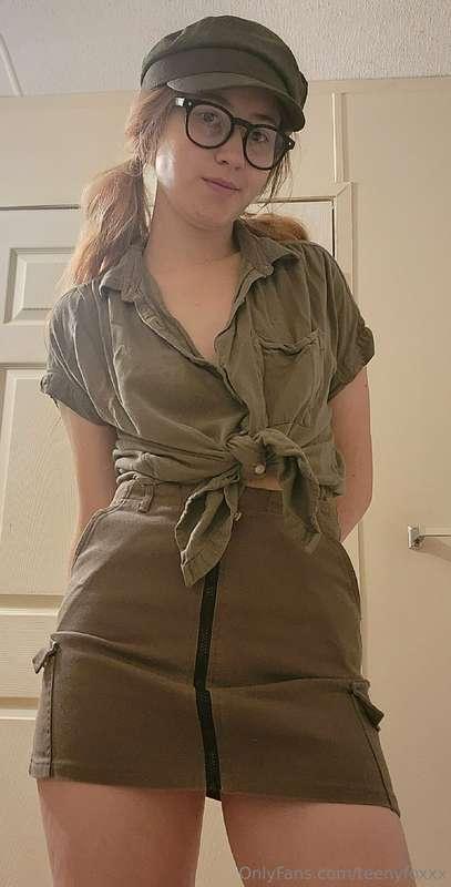 Would you fuck a military cutie?❤️