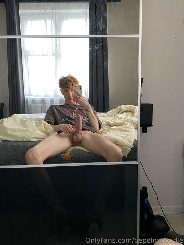 help me bro 😭😭😭 i really want to cum