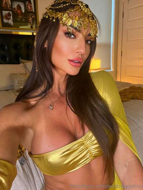 Check your DMs to see the full set 😉🐪