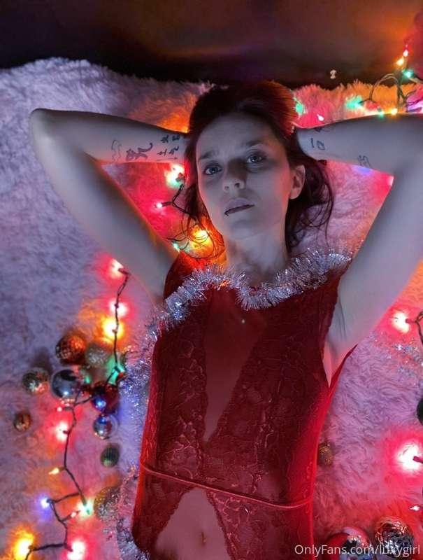 Come and unwrap me 😜🎄