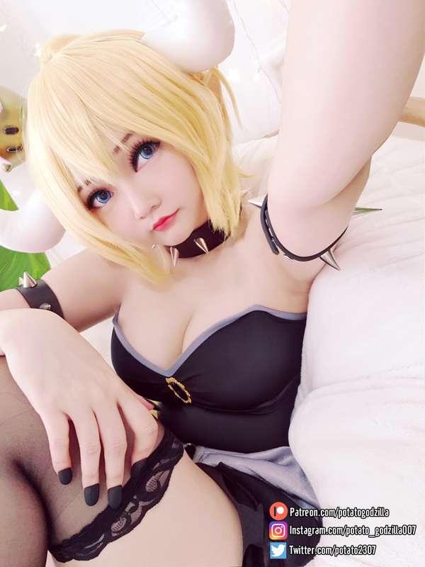 RAWR!!! ＼＼٩(๑`^´๑)۶／／