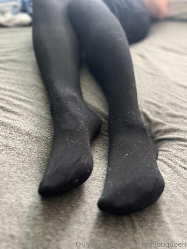 mrs_footjobqueen image #2