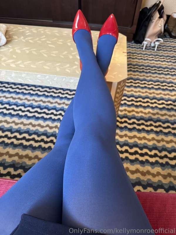 kellymonroeofficial image #0