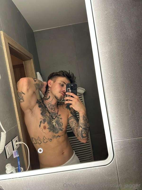 Make this day horny and unforgettable 😈
